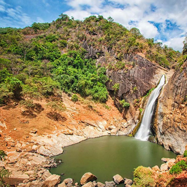 Rockbourne Bungalow, Bungalows in Sri Lanka, Tea estate Bungalows in Sri Lanka, Kandy Bungalows, colonial Bungalows in Sri Lanka, up country Bungalows in Sri Lanka, hill country Bungalows in Sri Lanka, Holidays Bungalows in Sri Lanka, Luxury villas in Sri Lanka,  villas in Sri Lanka